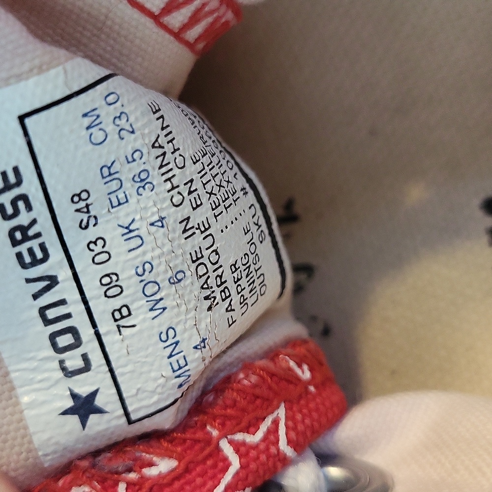 Converse - Picture 8 of 8